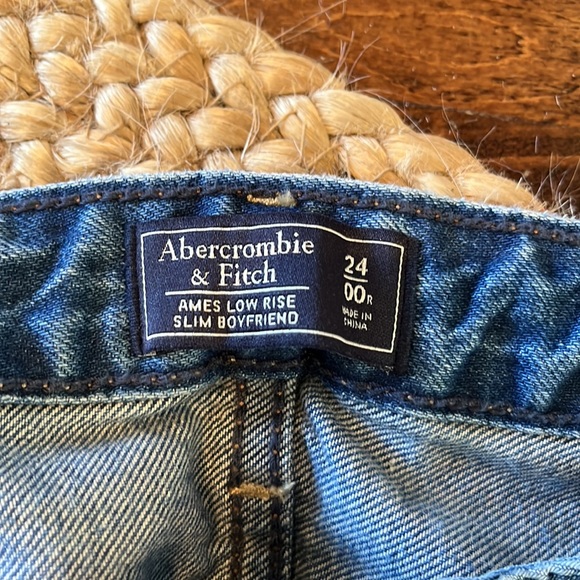 2 for 1 - Jeans (Abercrombie & Banana Republic) - Picture 3 of 5